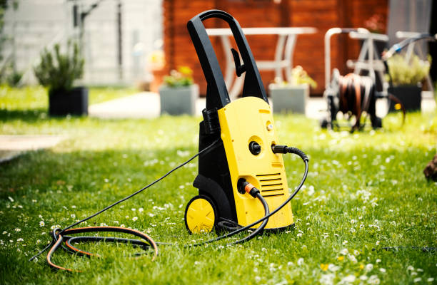 Best Fence Cleaning  in Middletown, CT
